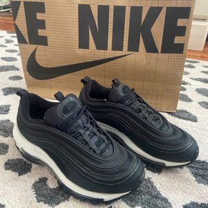 Nike Women's Black Air Max